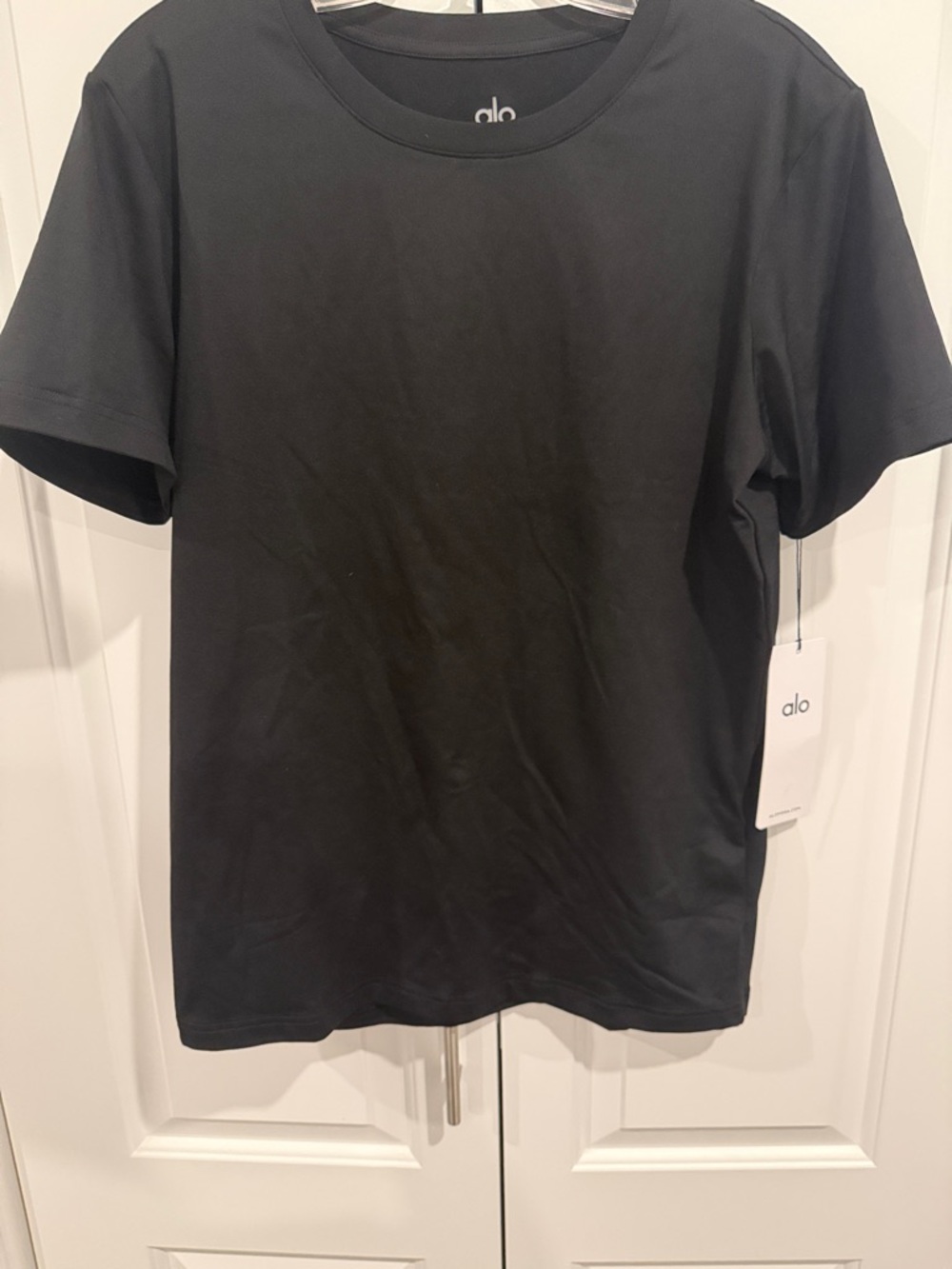 NWT Alo Yoga Conquer Reform Crew Neck Short Sleeve in Black